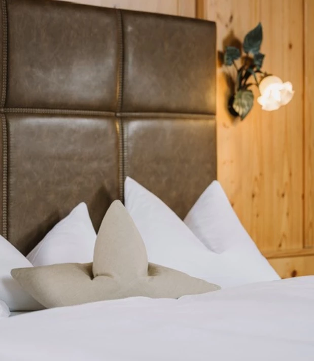 Detailaufnahme Doppelbett Apart Juchhee